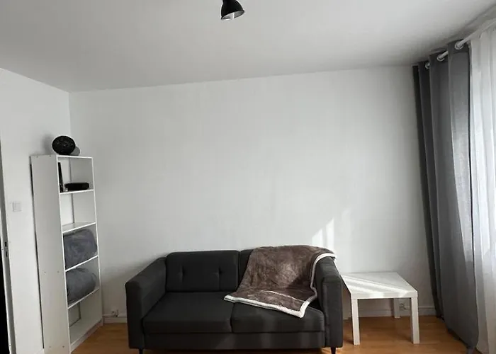 Apparemment Spacieux Et Lumineux Pour 6 Voyageurs